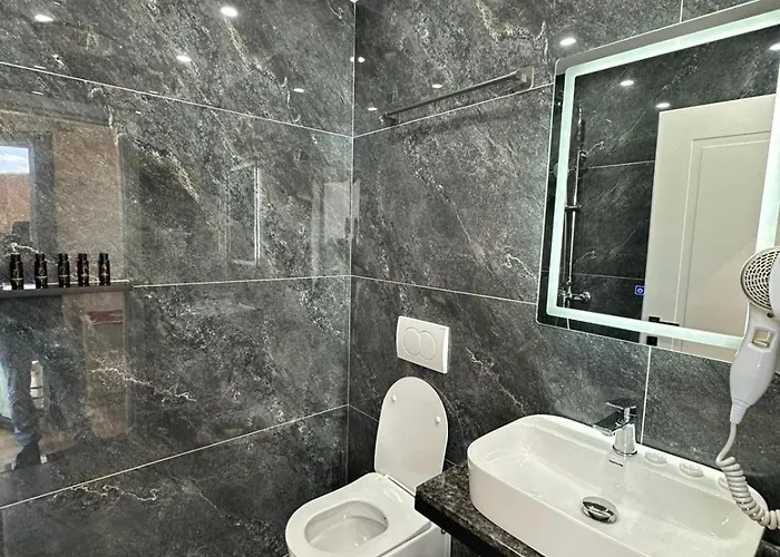 Europa Otel *